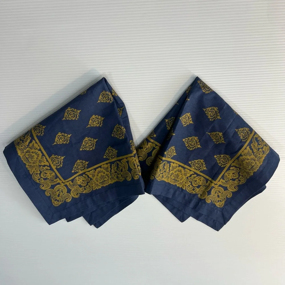 Williams Sonoma Elegant Navy and Gold Table Napkins